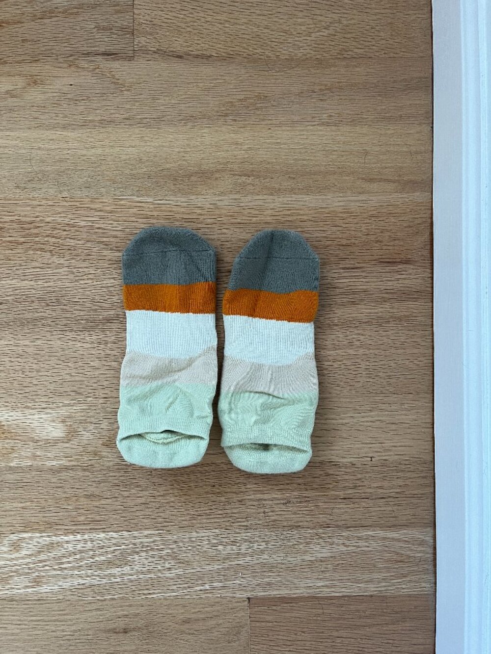 Pointe Studio Grip Socks Size M/L